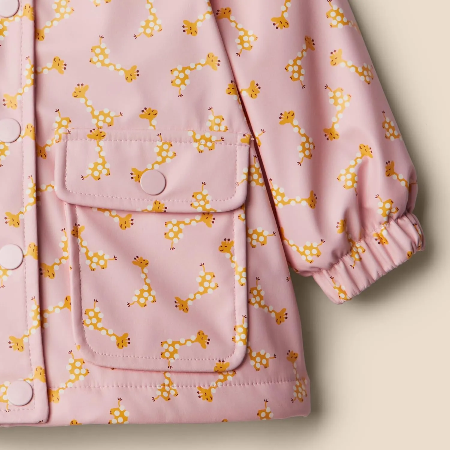 Amazon Essentials x Sofia Grainge Toddlers and Baby Girls' Water-Repellent Rain Jacket
